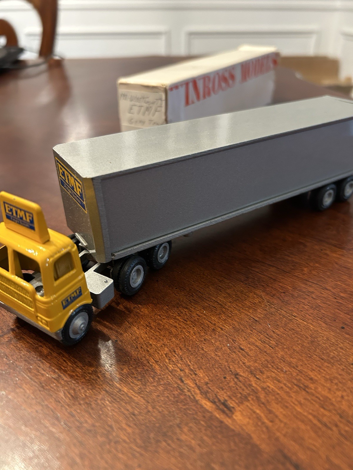 ETMF East Texas Motor Freight 1981 Winross Truck In Box