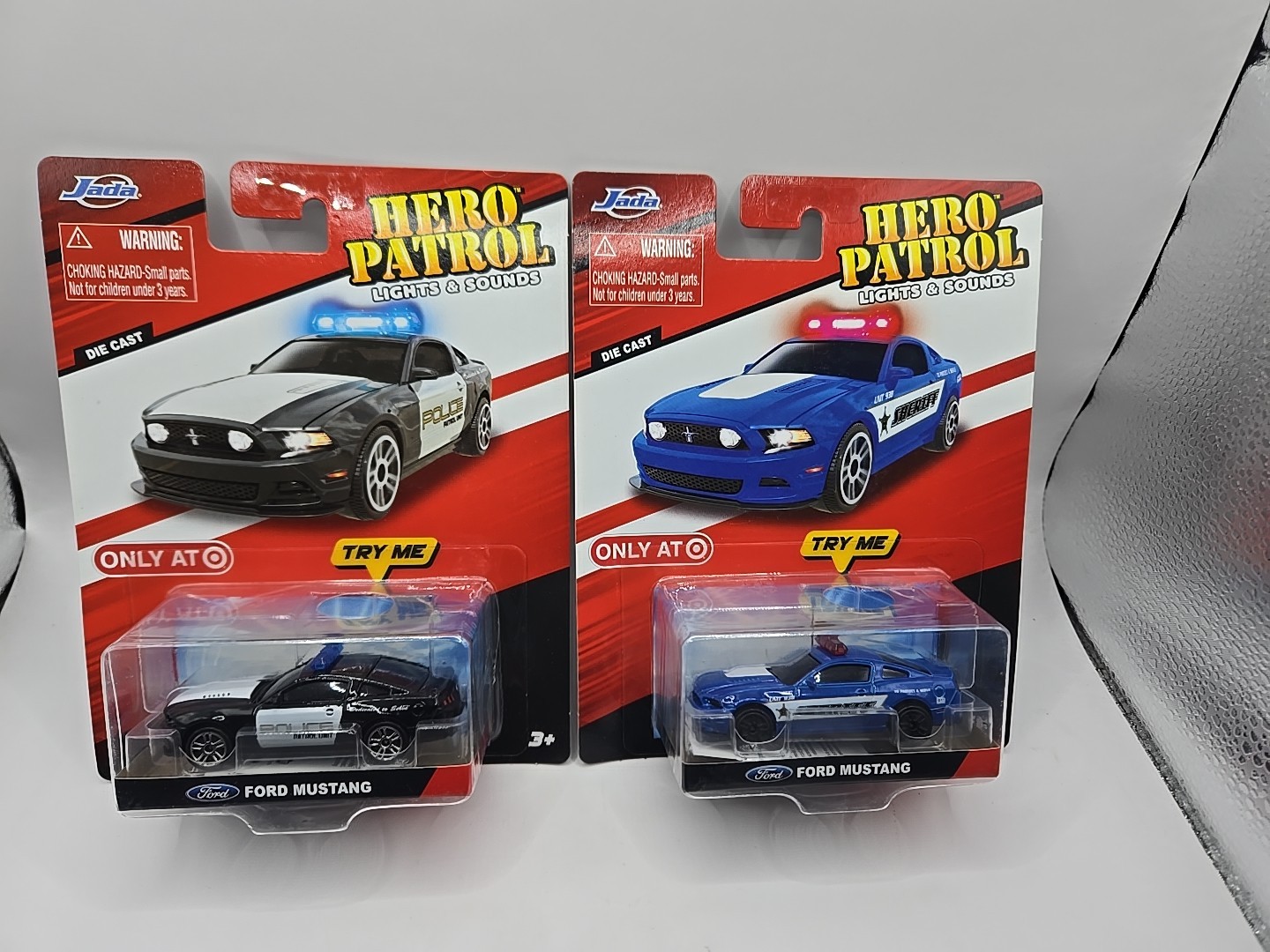 JADA TARGET HERO PATROL Lights & Sounds Ford MUSTANG POLICE SHERIFF Black Blue