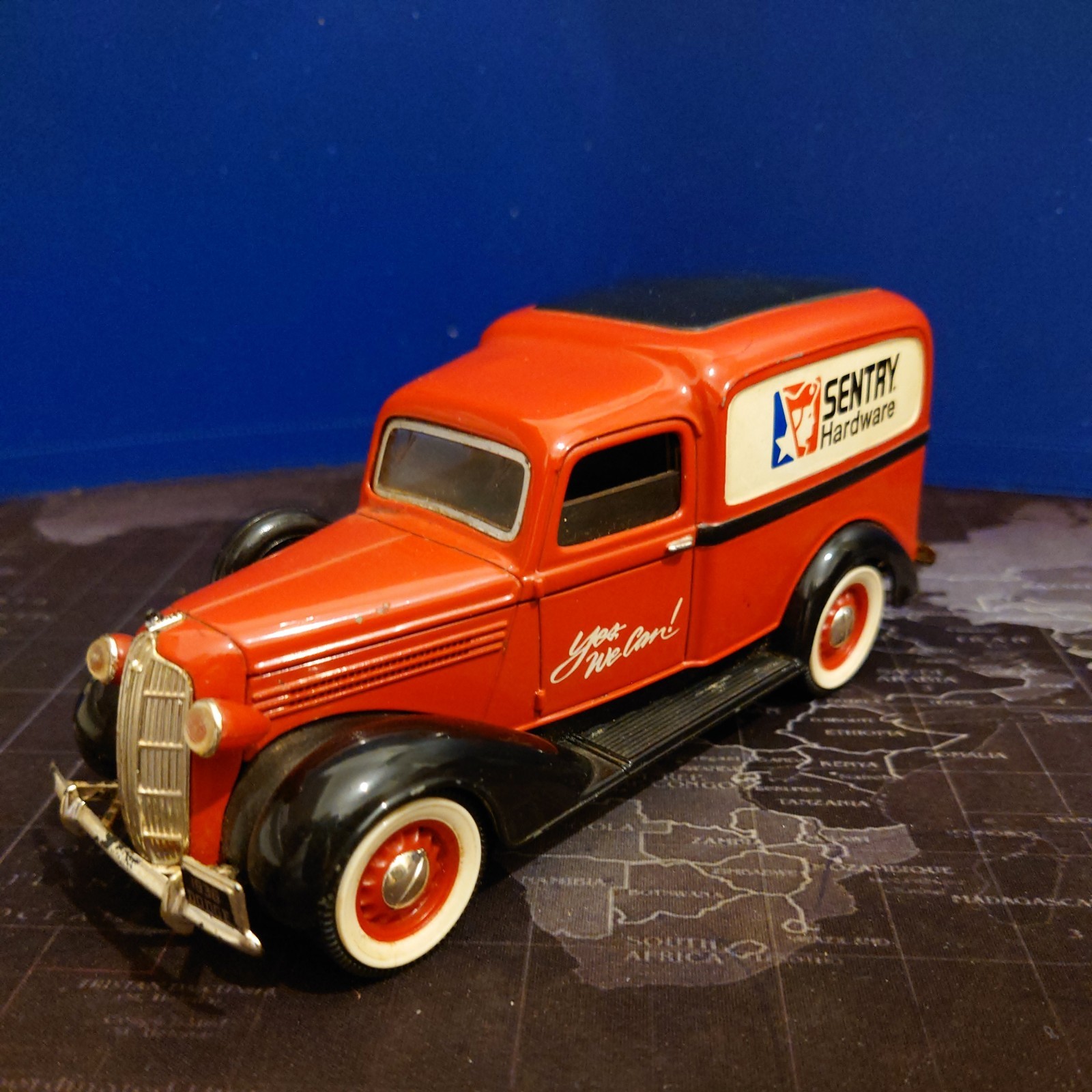 Liberty Classics 1936 Dodge Panel Van 1:25 Scale Diecast Coin Bank Money Box