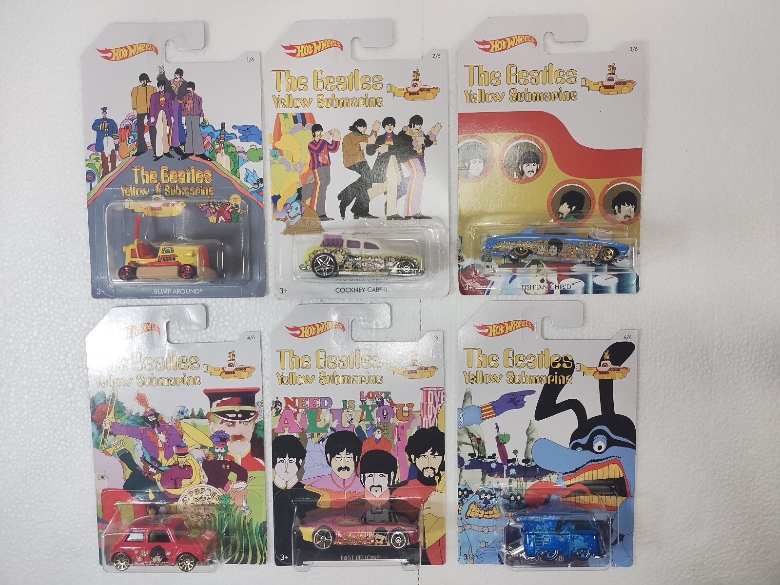 HotWheels 1:64-The Beatles Yellow Submarine-Set of 6 Diecast cars-New in Package