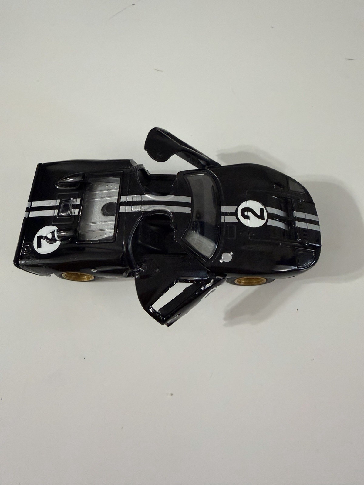 Kinsmart Ford GT40 1:36 Diecast Pull Back Car Black/White Stripes Gold Wheels