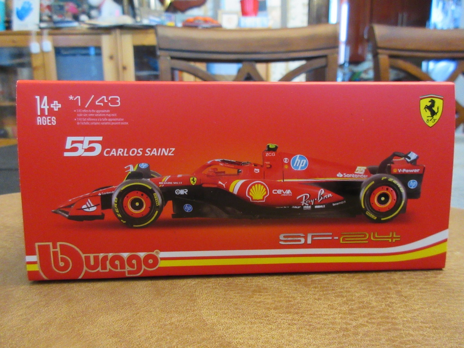 1:43 Bburago Premium F1 SF-24 Carlos Sainz 55 Ferrari Shell Formula 1 Racing Car