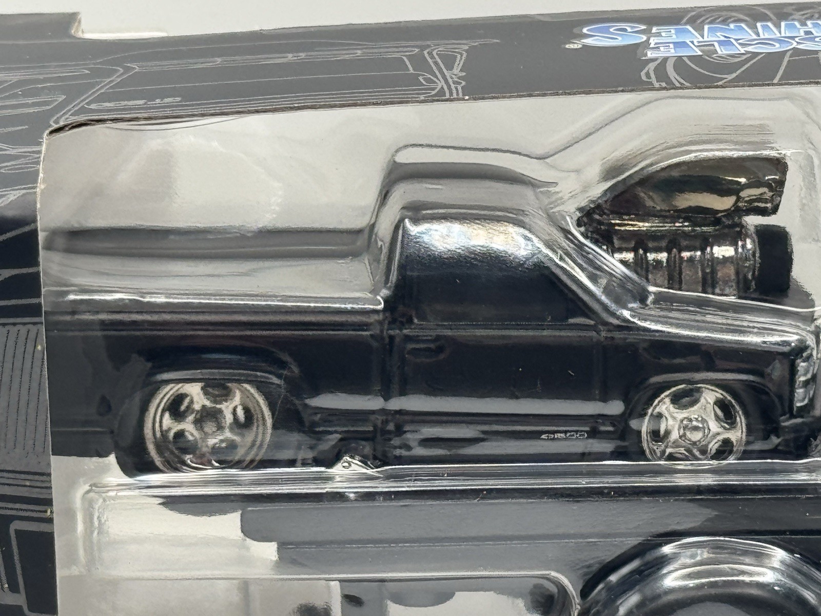 Muscle Machines 1966 Chevrolet C60 Flatbed/1993 Chevrolet 454 SS – 1:64 Diecast