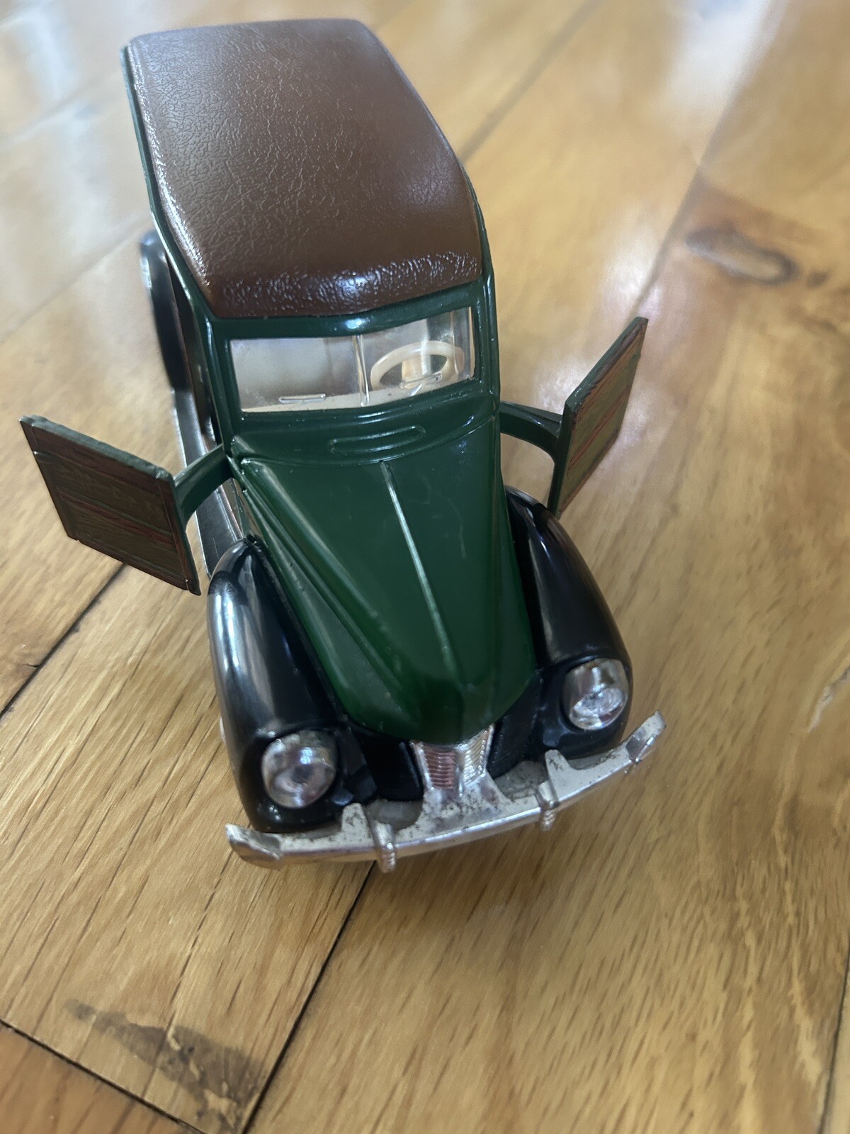 1940 Ford Woody Wagon SS5706 Diecast Toy Car in Miami