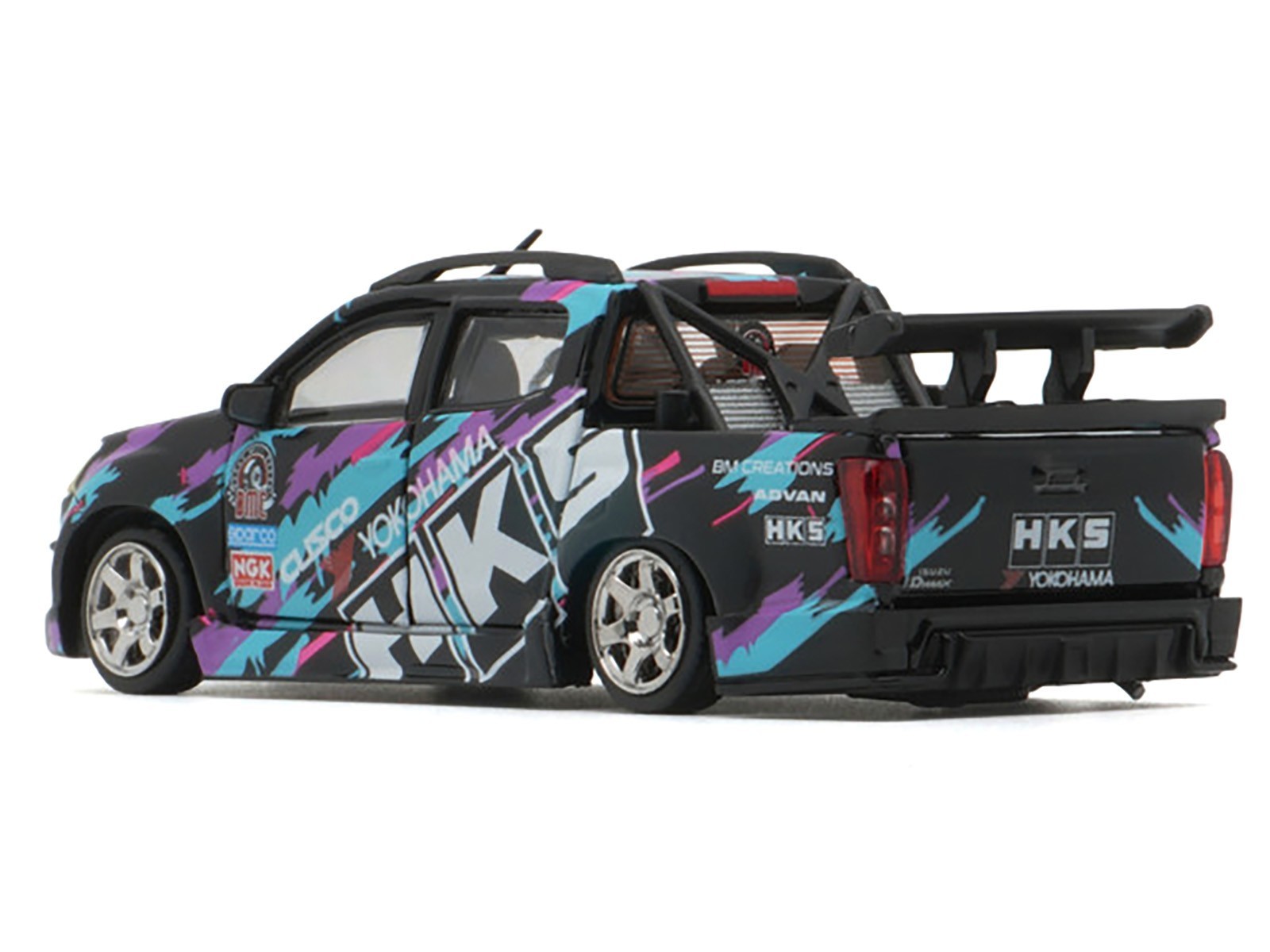 ISUZU D-MAX LOWRIDER PICKUP RHD HKS “TDE 2025” 1/64 BY BM CREATIONS 64B0463