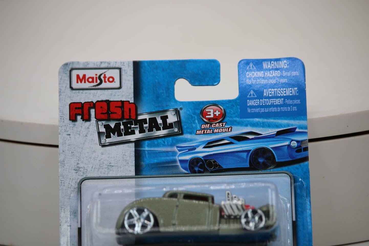Maisto Fresh Metal Replica 1:64 Diecast NIB Sealed Silver