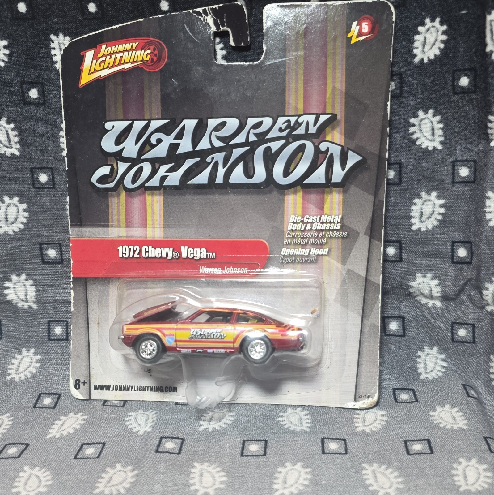 Johnny Lightning 2.0 Warren Johnson 1972 Chevy Vega 1:64 Opening Hood