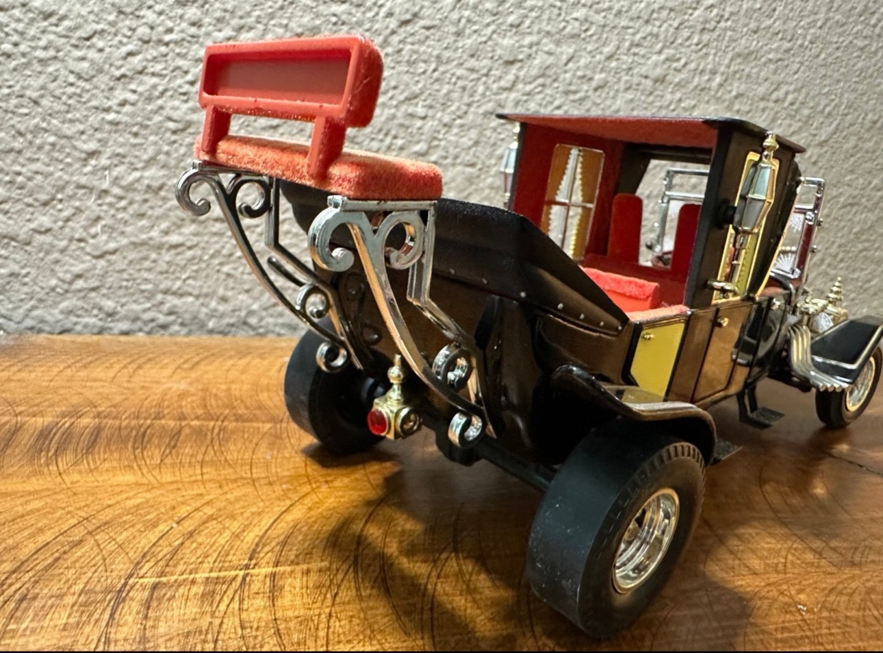 THE MUNSTERS KOACH COACH ERTL 1/18 Scale Die Cast Monster Hot Rod George Barris