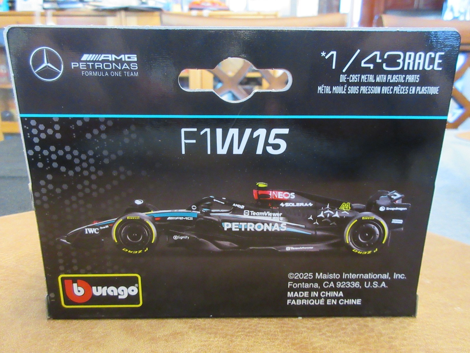 1:43 Bburago F1 W15 Lewis Hamilton 44 AMG Petronas Formula 1 Racing Car 2024