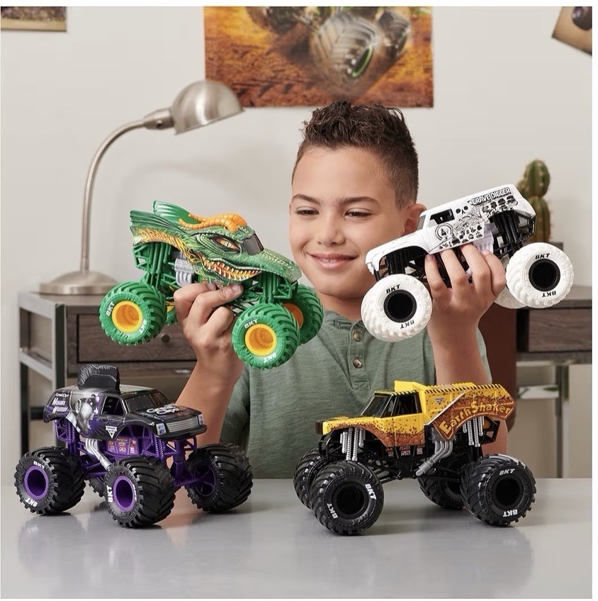Monster Jam Truck Dragon 1/24 Scale Series 20 True Metal by Spin Master