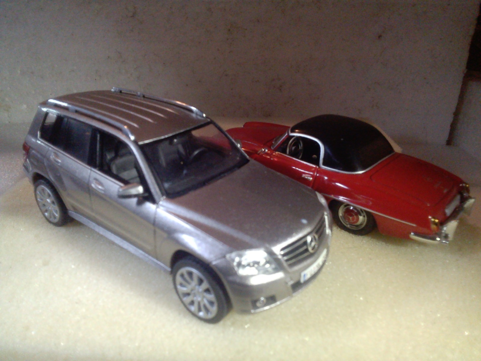 SCHUCO 1/43 Scale 2013-2015 MERCEDES BENZ GLK KLASSE SPORT UTILITY