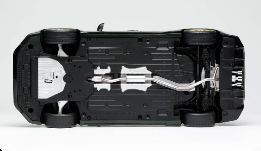 1/18 MotorHelix Honda Civic Type R ( FL5 ) from 2023 in Pearl Midnight Green RHD