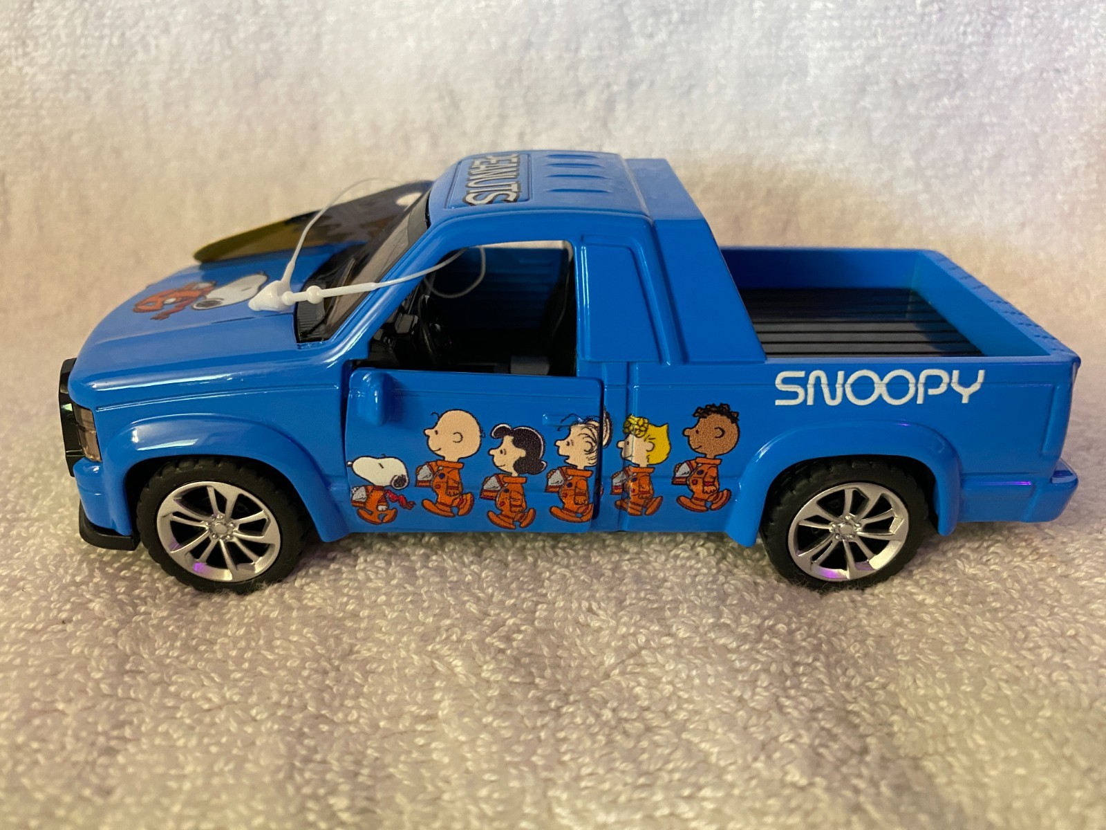 PEANUTS 5″ die-cast pull-back truck pickup SNOOPY new
