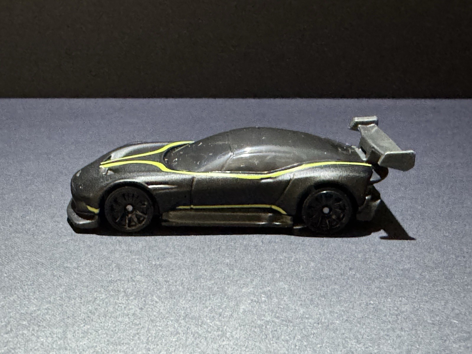 Hot Wheels Aston Martin Vulcan 1:64 Diecast Car Black/Yellow with Case