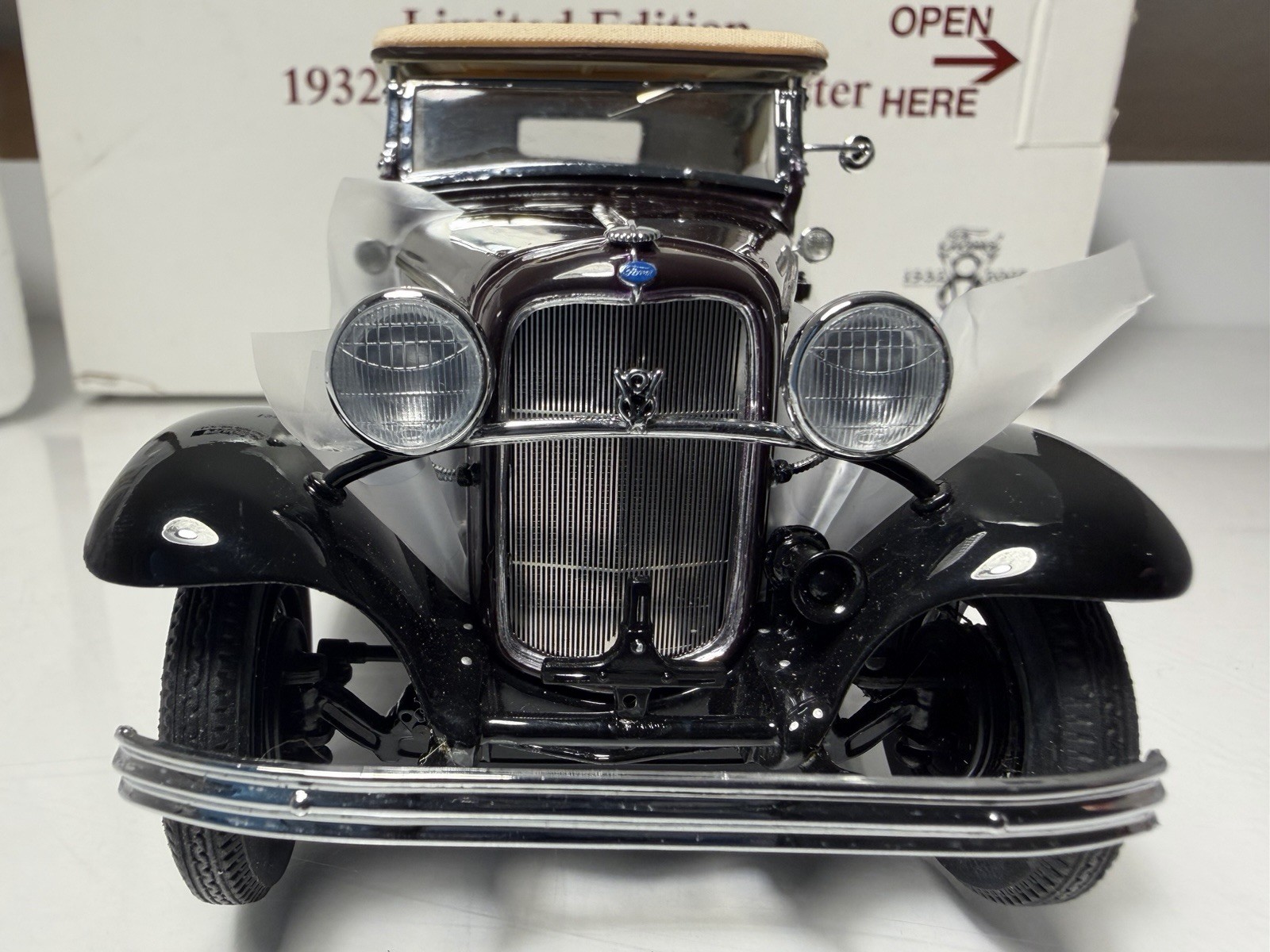 Danbury Mint 1932 Ford Deluxe Roadster *Extremely Rare LNIB L.E.