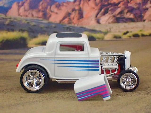 Hot Rod 1932–1934 Ford Deuce Tri-Carb Flathead V8 Coupe 1/64 Scale Ltd Edition H