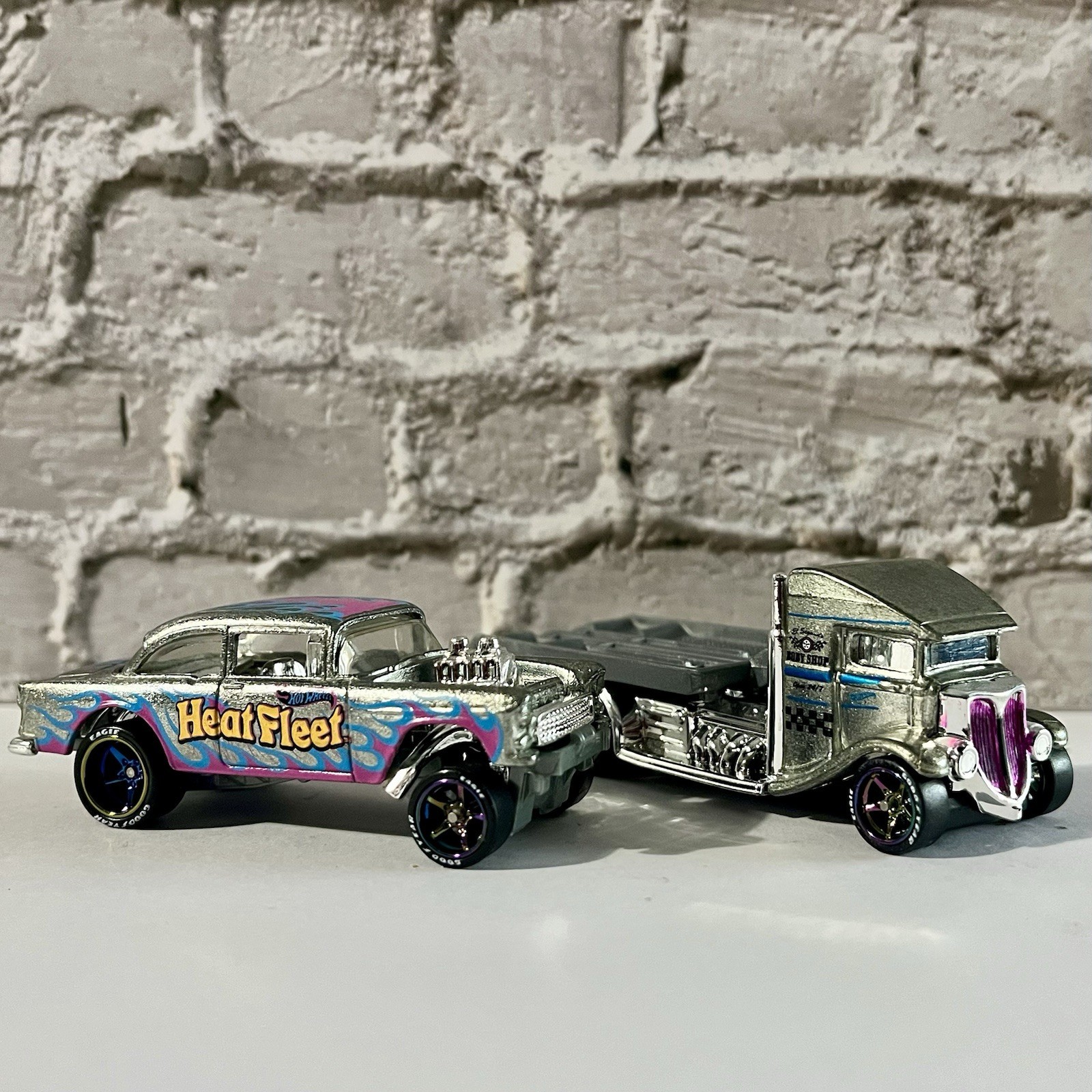 Hot Wheels • Custom • ‘55 Chevy Bel Air Gasser & Fast Bed-Hauler • Real Riders