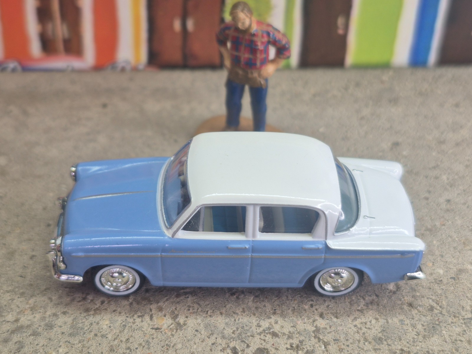 TOMICA LV-25b ISUZU HILLMAN MINX LOOSE 1:64 SCALE LIMITED VINTAGE SERIES