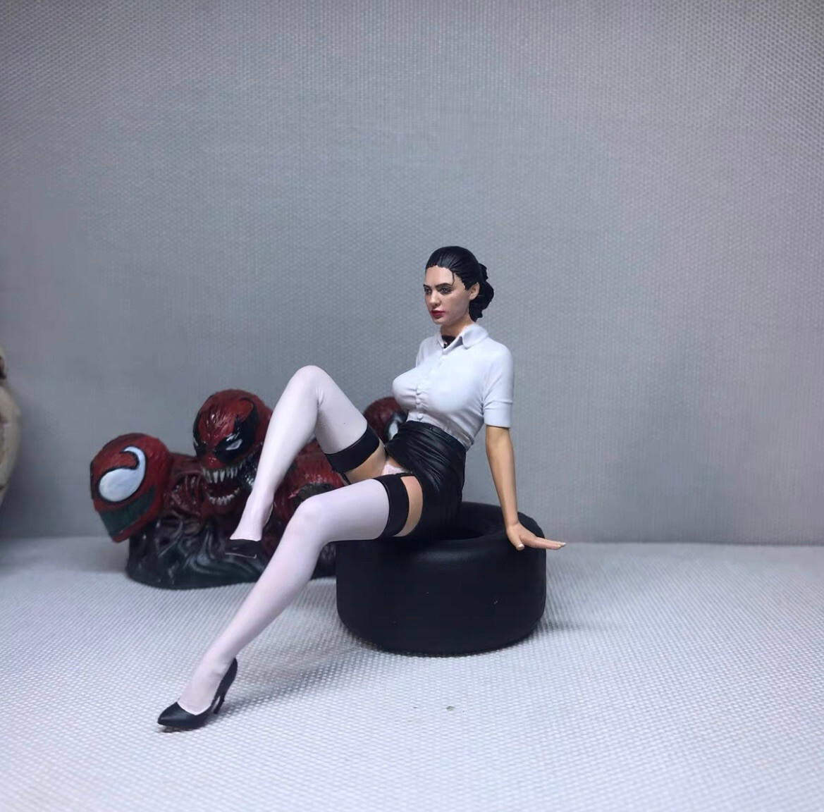 1/18 Miniatures Wonder Woman Gal Gadot Scene Props Figures Model For Car Vehicle