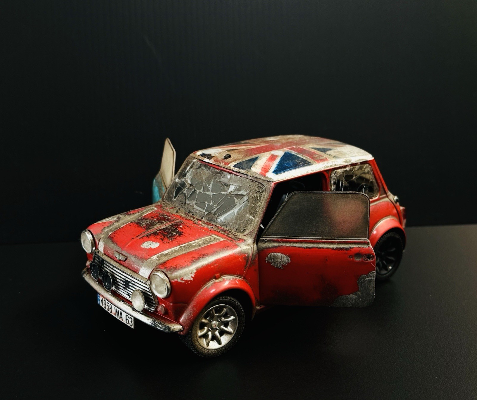 1971 Mini Cooper Wrecked Abandoned 1/18 Kodeblake Barn Find Diorama 1 Of 1 🔥