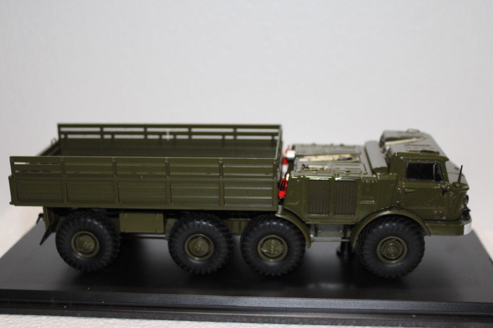 1/43 SSM 5003 Start Scale Models ZIL-135LM General Purpose 8×8 Cargo Truck