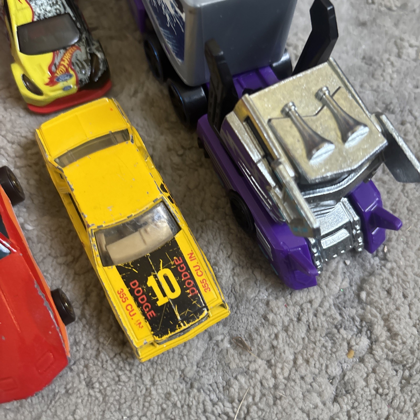 HOT WHEELS Toy Cars. Lot of 10, most in good condition, Various 70s-2000s