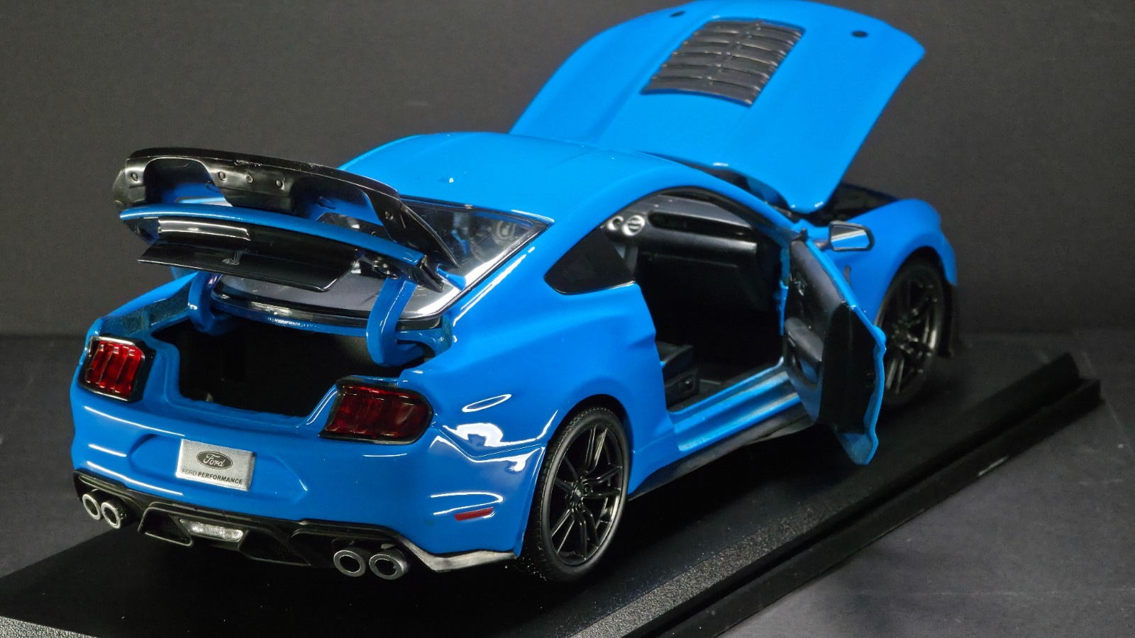 2020 Ford Mustang Shelby GT500 Maisto 1:18 Exclusive Style Special