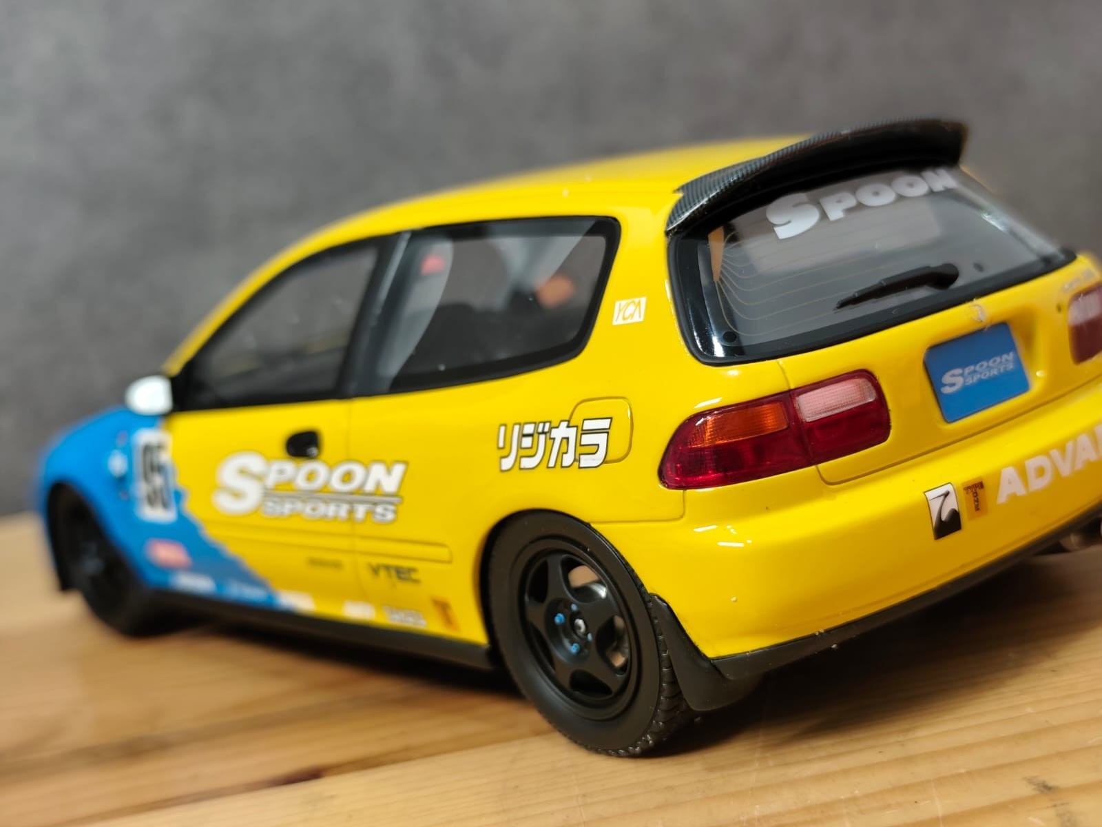 Otto Mobile 1/18 Scale Honda Civic (EG6) Spoon (Blue / Yellow)