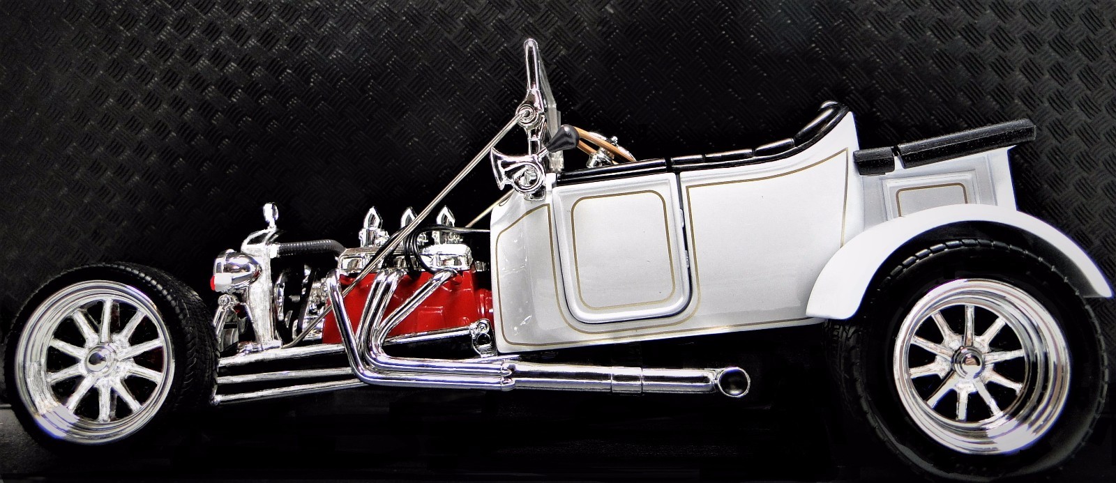 Race Car w/Corvette Engine 24 Hot Rod55 1955 57 1957 12 Carousel White 1:18 1963