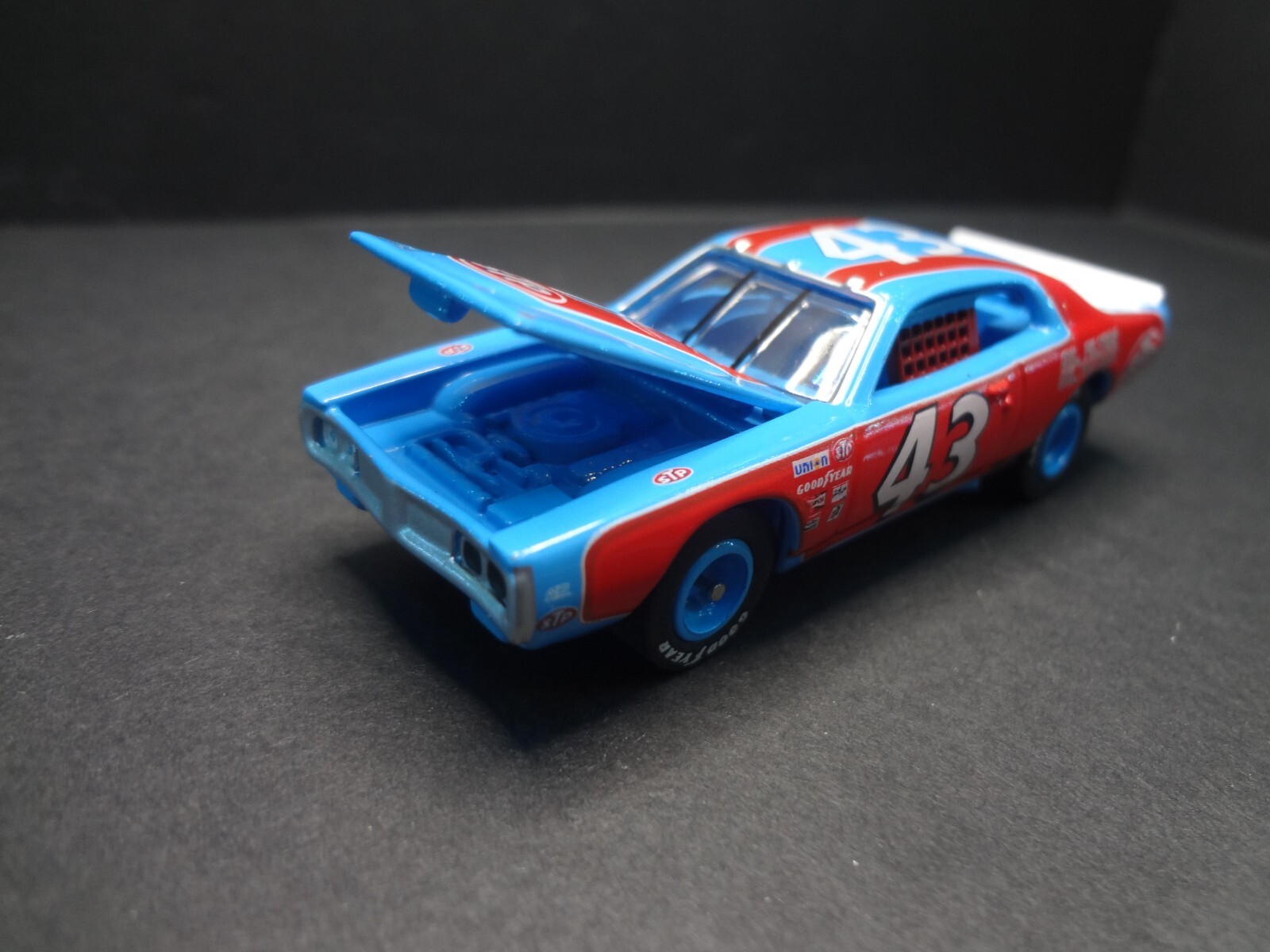 Racing Champions 1974 Dodge Charger Richard Petty #43 STP – Loose 1:64