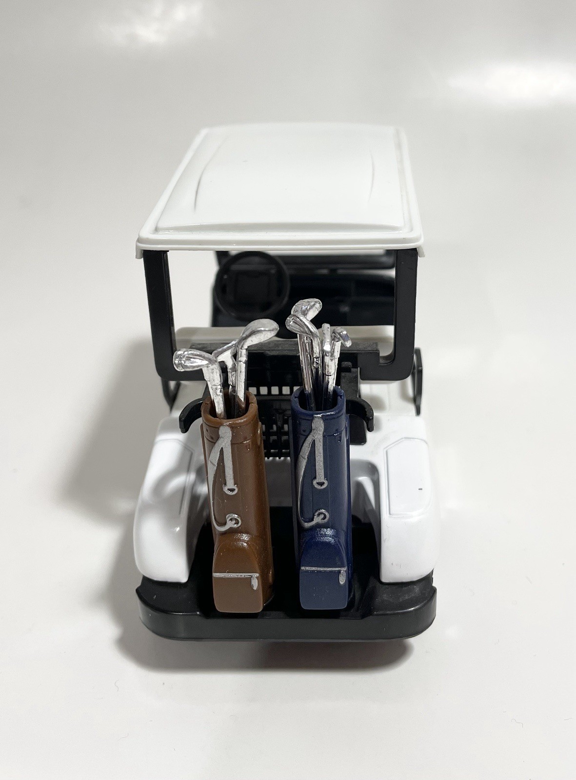 Kinsfun White Golf Cart 4.5” Die Cast Metal Model Pullback Action