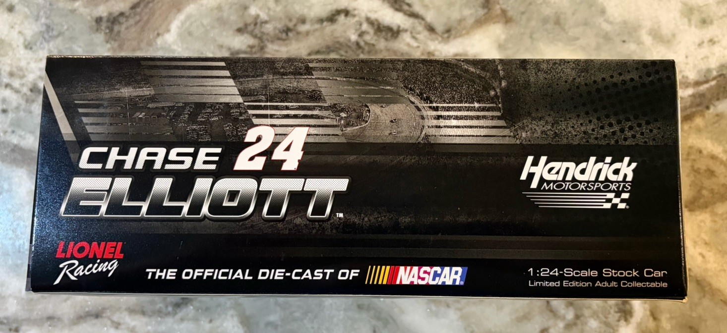 1/24 Lionel Chase Elliott #24 NAPA 2016 SS 1 of 2500 C246821NACLNAPA