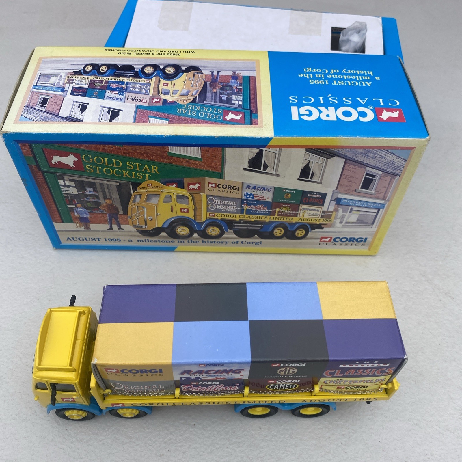 Corgi Classics August 1995 Milestone in the history CorgiERF 8 Wheel Rigid 09802