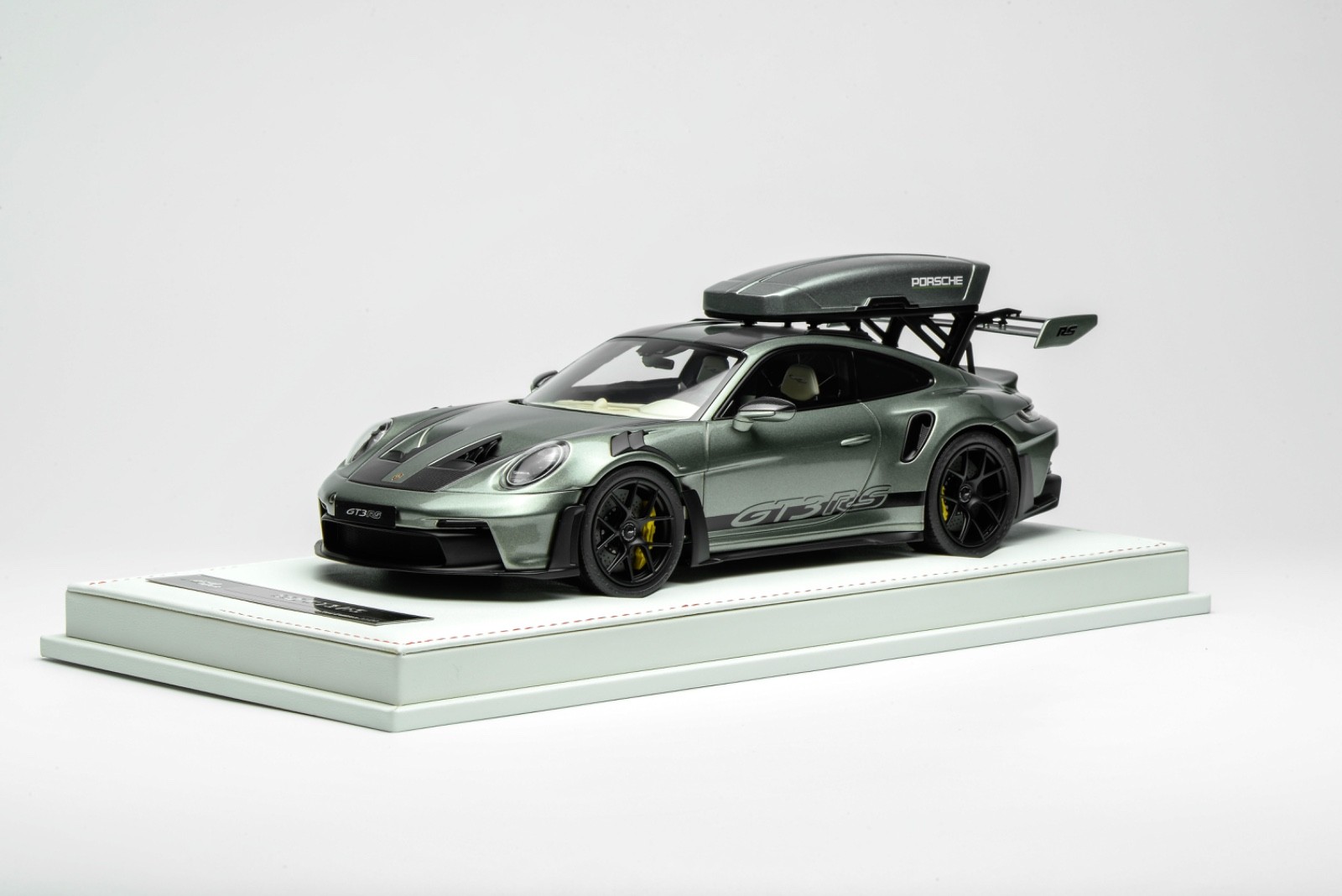 1/18 Ivy Porsche 911 GT3 RS with Luggage Rack Urban Bambo Chromaflair 20 p AB650