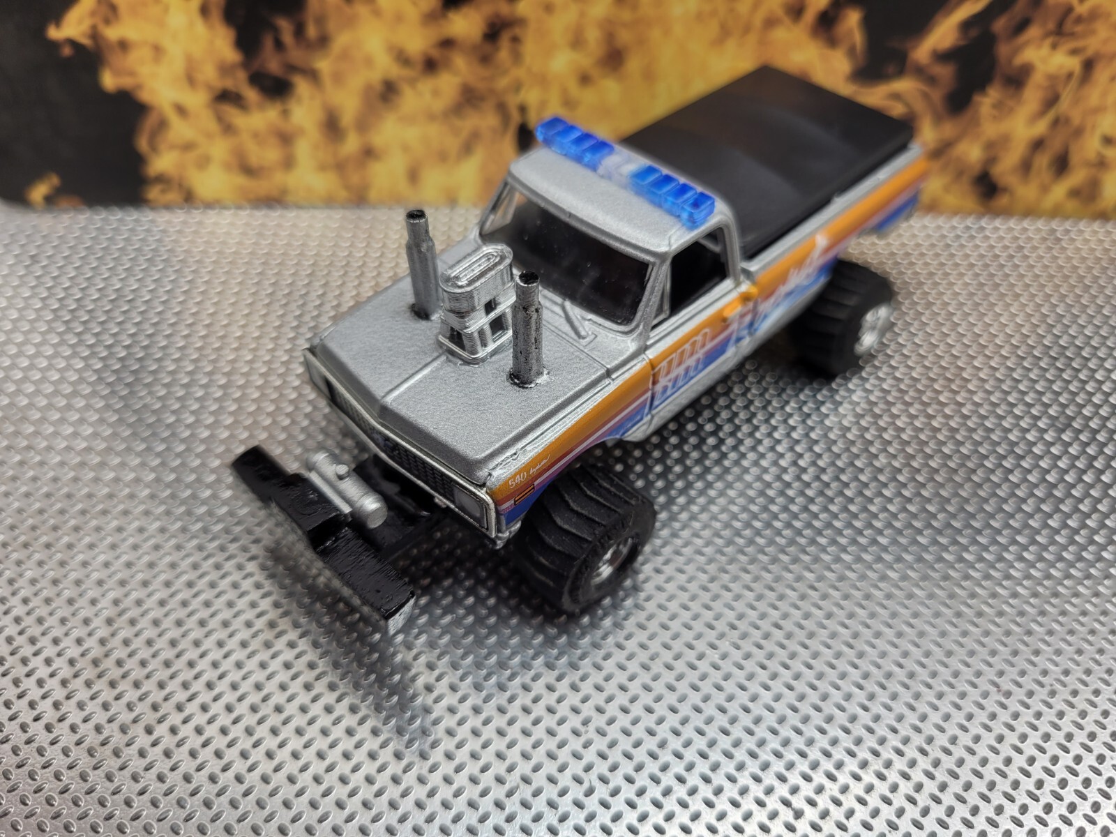 CUSTOM BUILT 1:64 C10 GreenLight 1970 HOTROD PULLING TRUCK puller CHEVEROLET USA