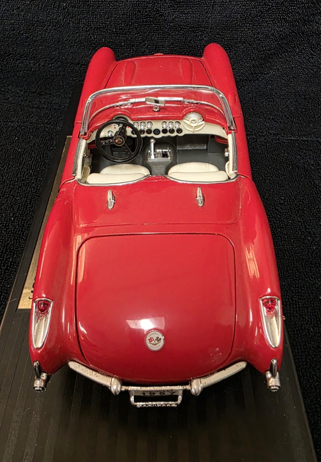 Vintage Road Legends 1957 Chevrolet Corvette 1:18 Die Cast Car Red NO BOX