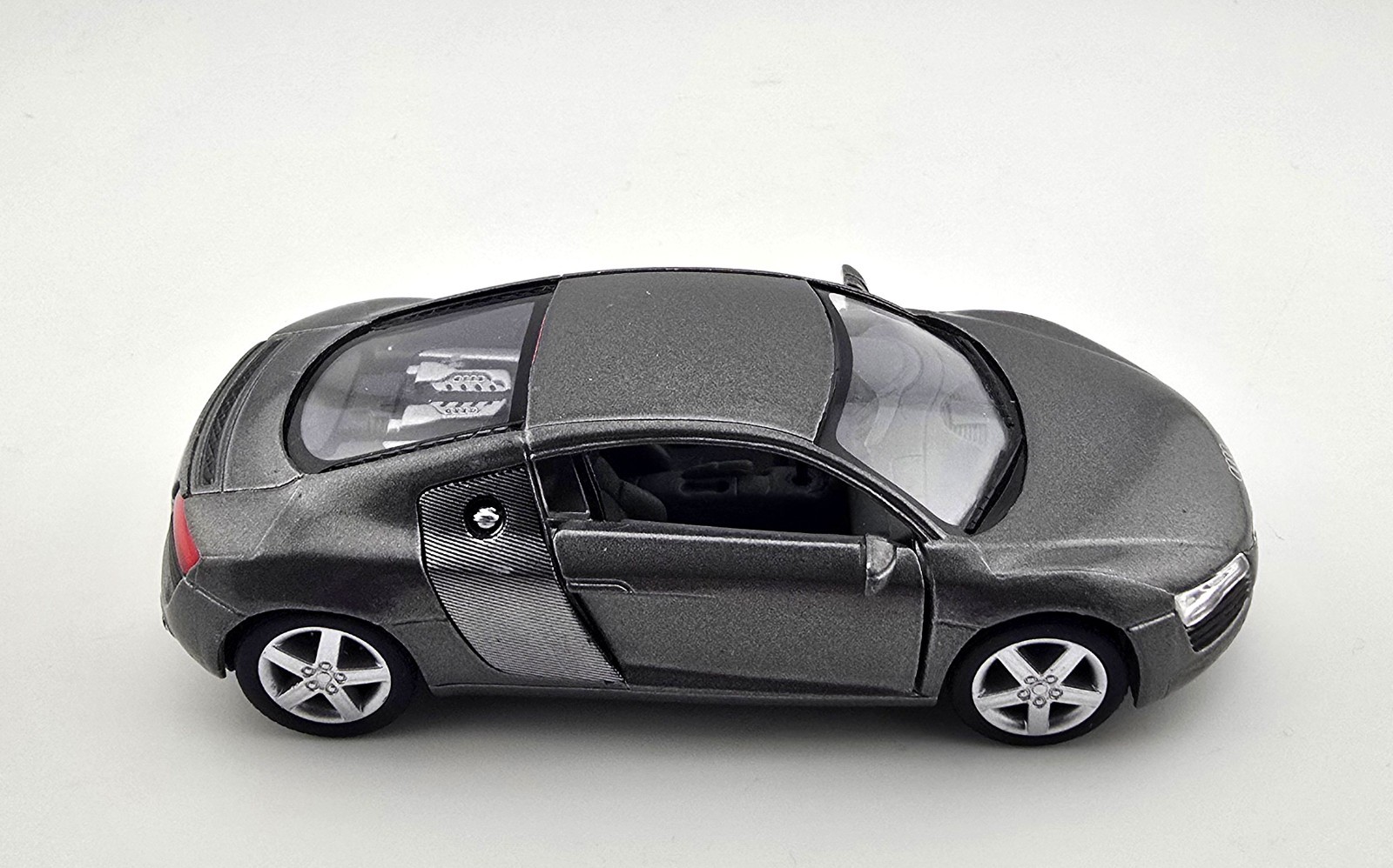 Audi R8 Silver Gray 1:36 Diecast KT5315 Car Pull Back Kinsmart 2017