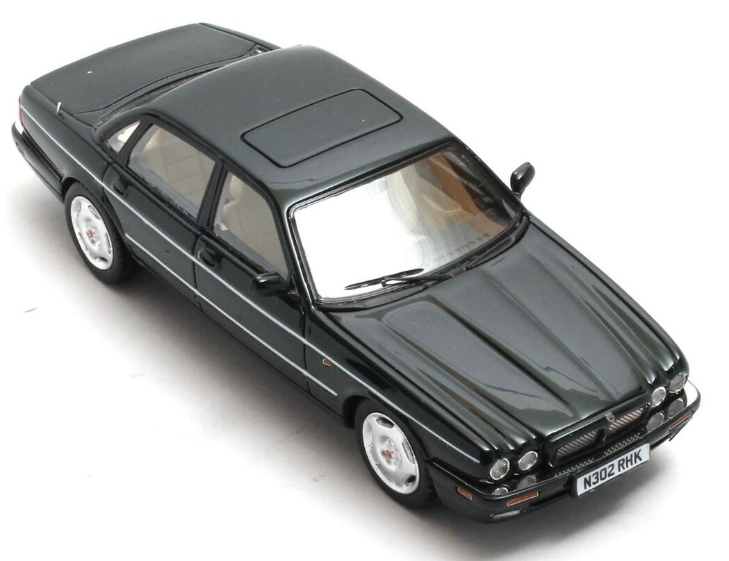 Matrix Models 1994-1997 Jaguar XJR X300 British Racing Green