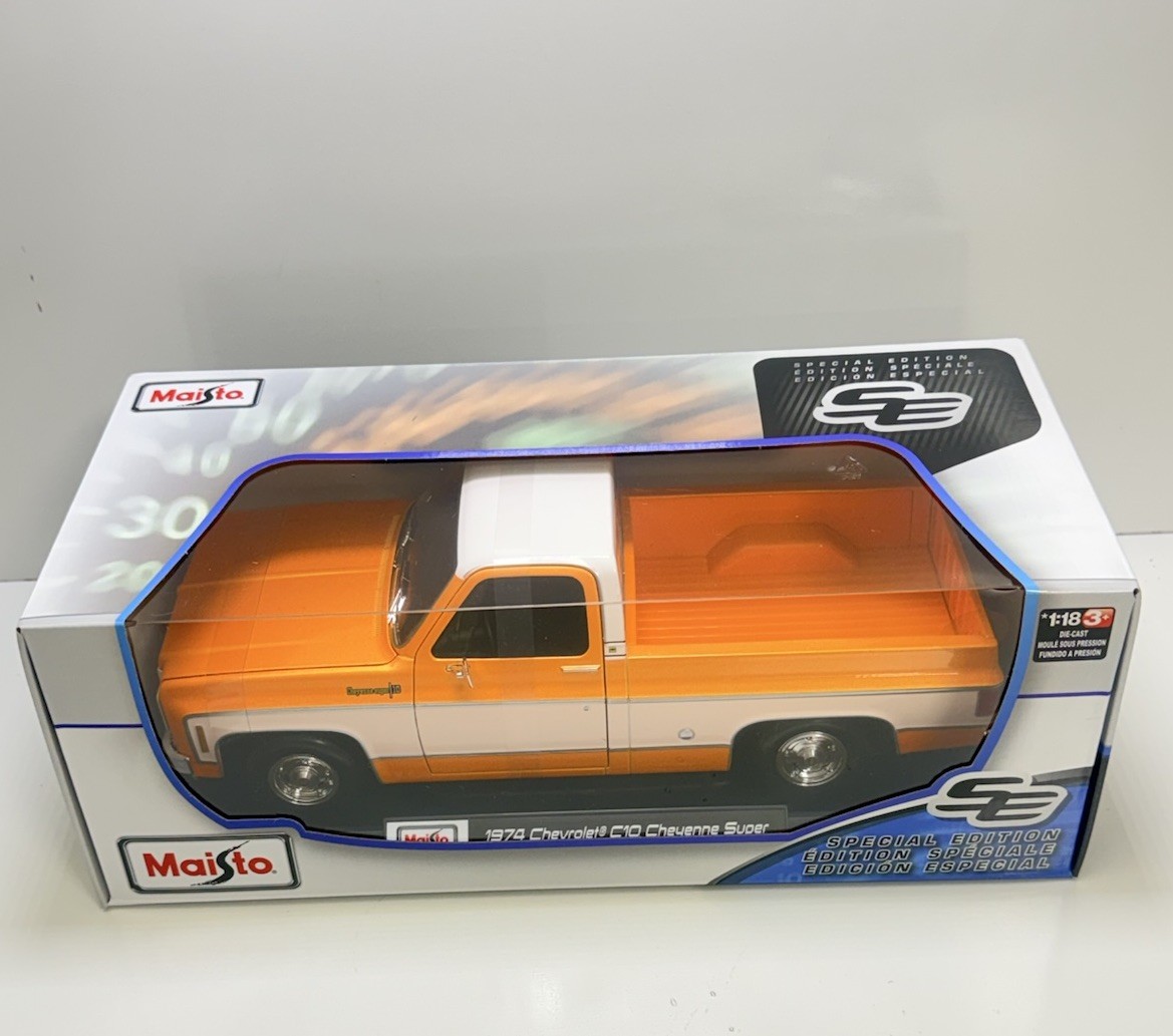 Maisto 1:18 1974 Chevrolet C10 Cheyenne Super Diecast Truck Orange/White Specia…