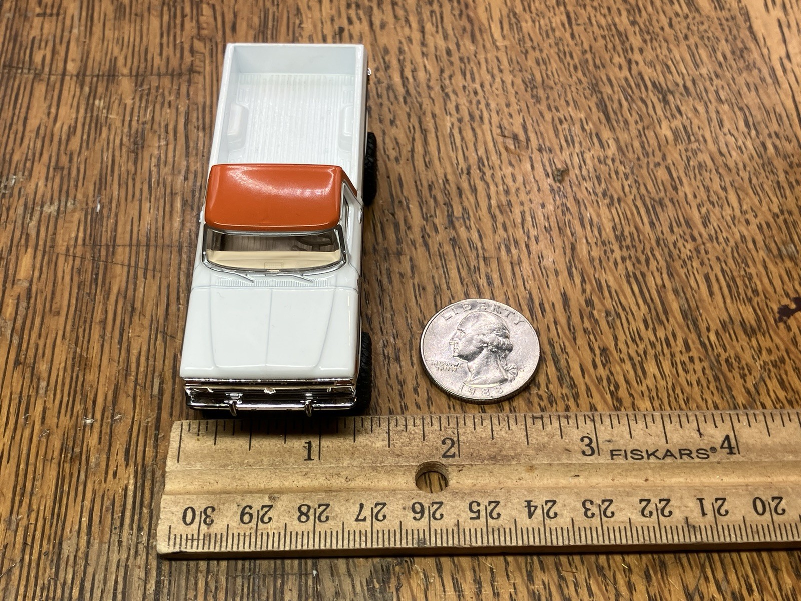 1977 Ford F-150 Ranger Explorer Lifted 4×4 Truck 1/64 Diecast Custom Greenlight