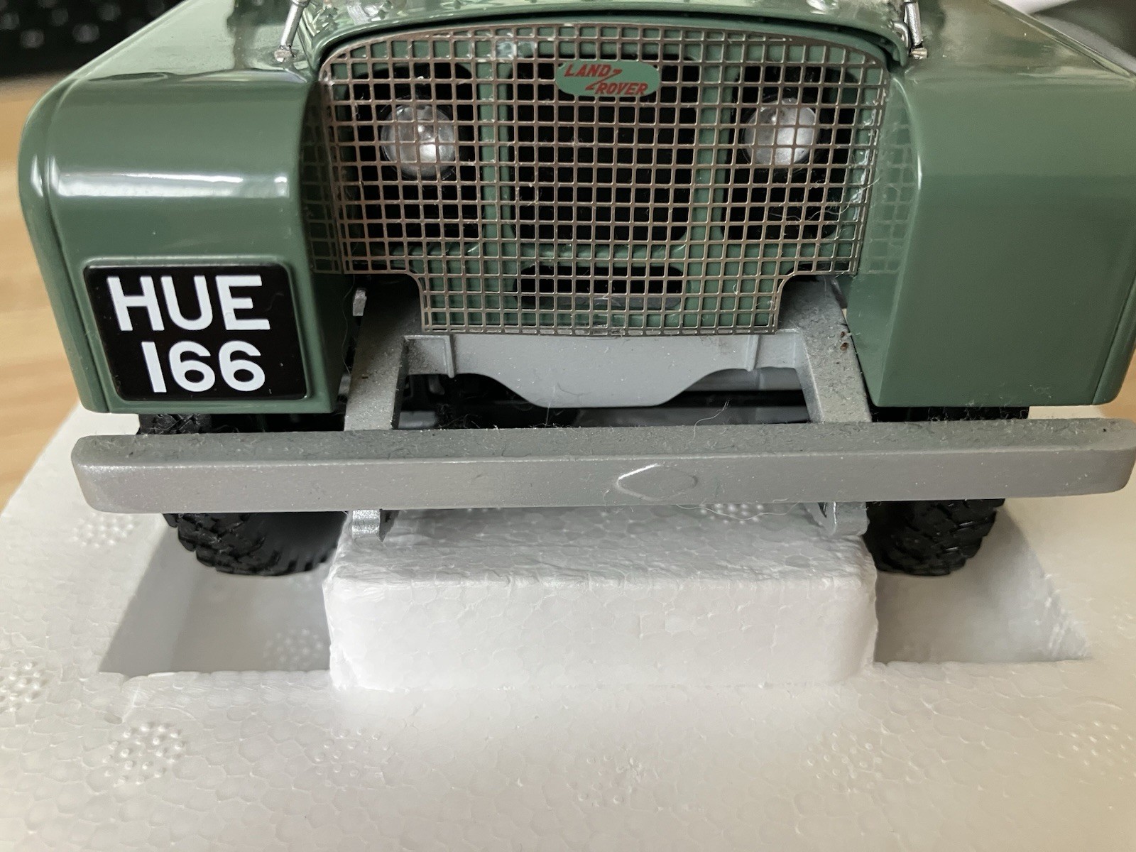 Minichamps 1948 Vintage Series 1 Land Rover Bronze Green 1:18 Scale
