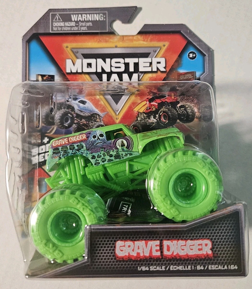 Monster Jam Truck Grave Digger 2022 Green 1:64 New Sealed Fast Shipping