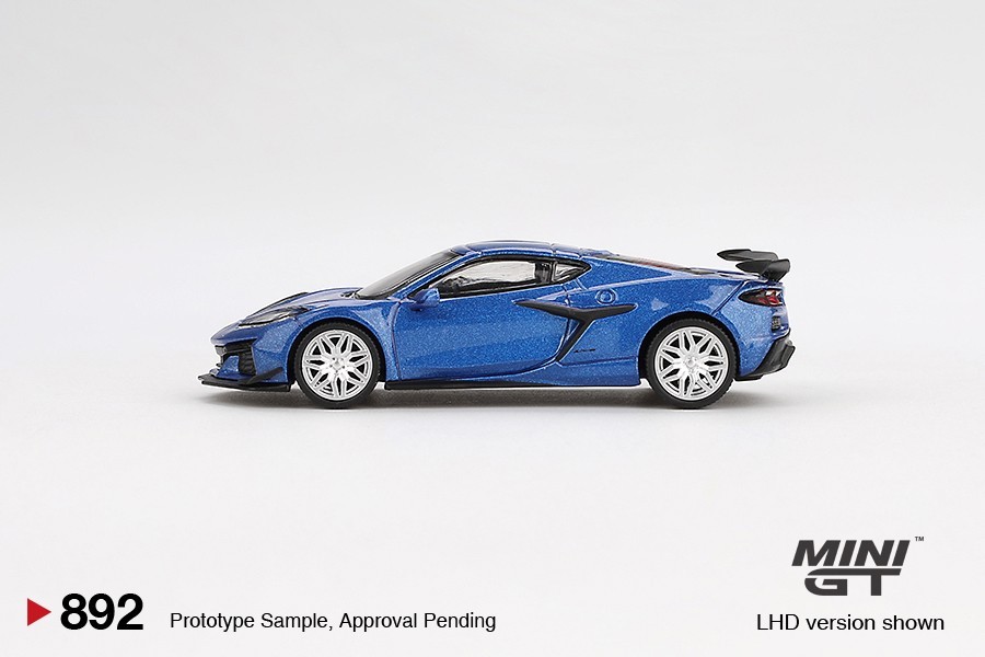 2023 Chevrolet Corvette Z06 – Blue Diecast 1:64 Scale Model – TSM MGT00892