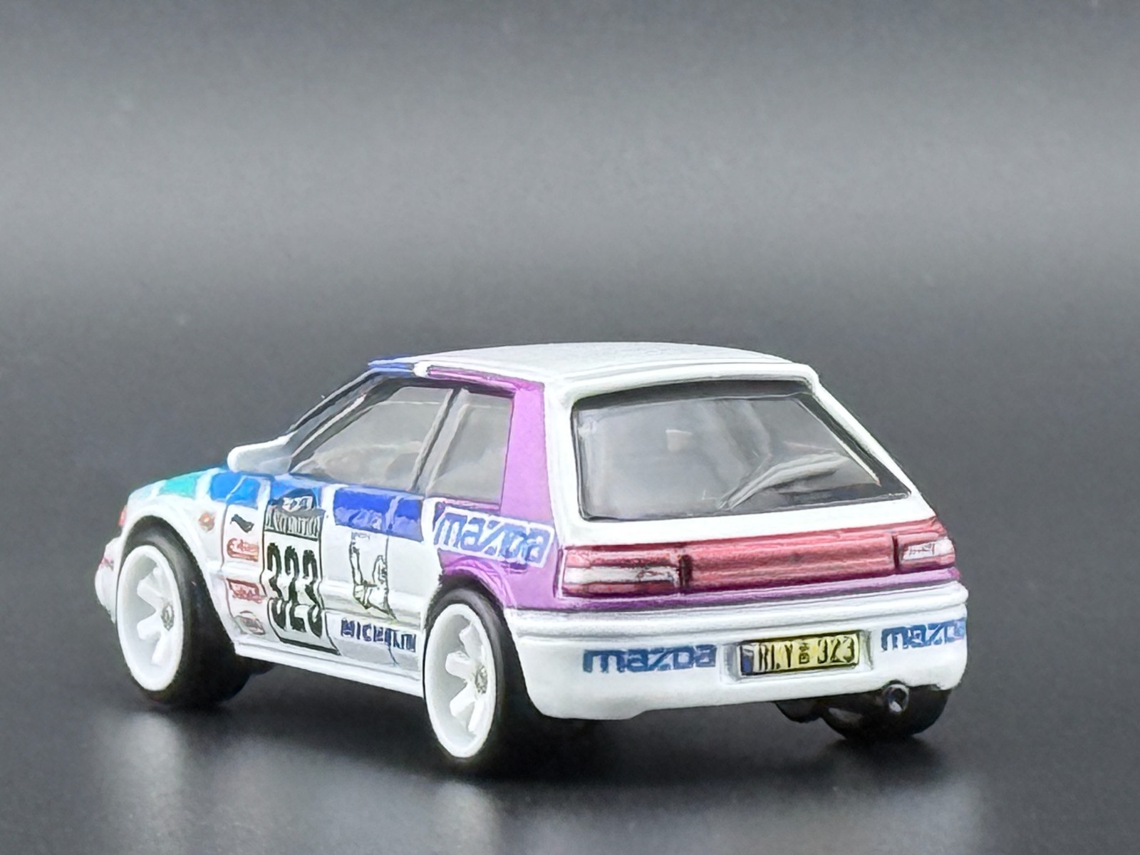 Hot Wheels Mazda 323 GTR Modern Classics FPY86-961S 1/64