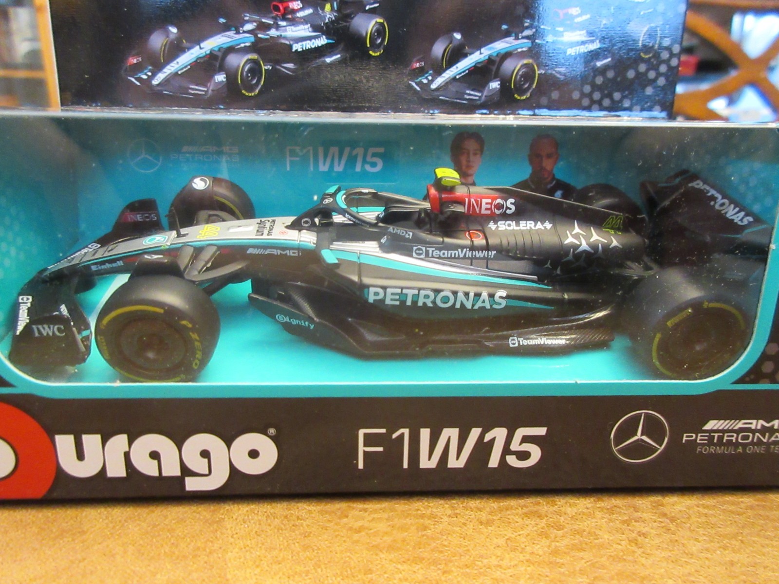 1:43 Bburago F1 W15 Lewis Hamilton 44 AMG Petronas Formula 1 Racing Car 2024