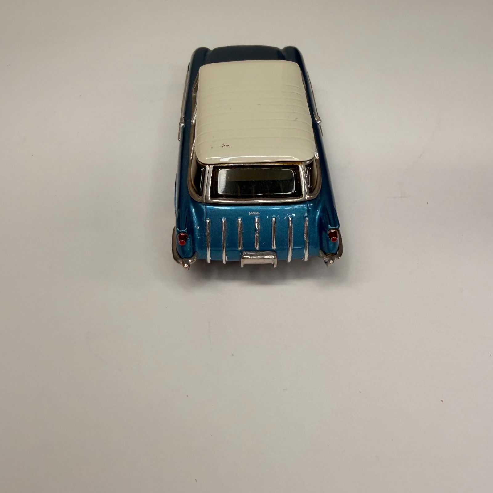 GADM GREAT AMERICAN DREAM MACHINES #2 1954 CORVETTE NOMAD 1/43 DIECAST