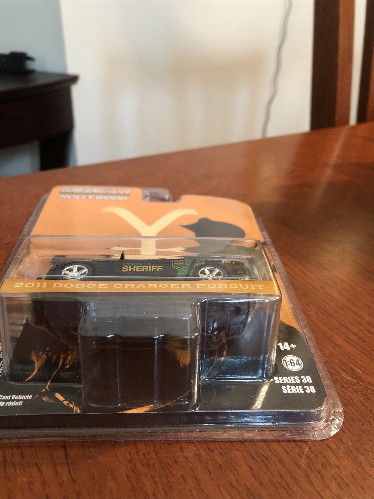 Greenlight Hollywood Series 38 “Yellowstone” 2011 Dodge Charger Pursuit 44980-D