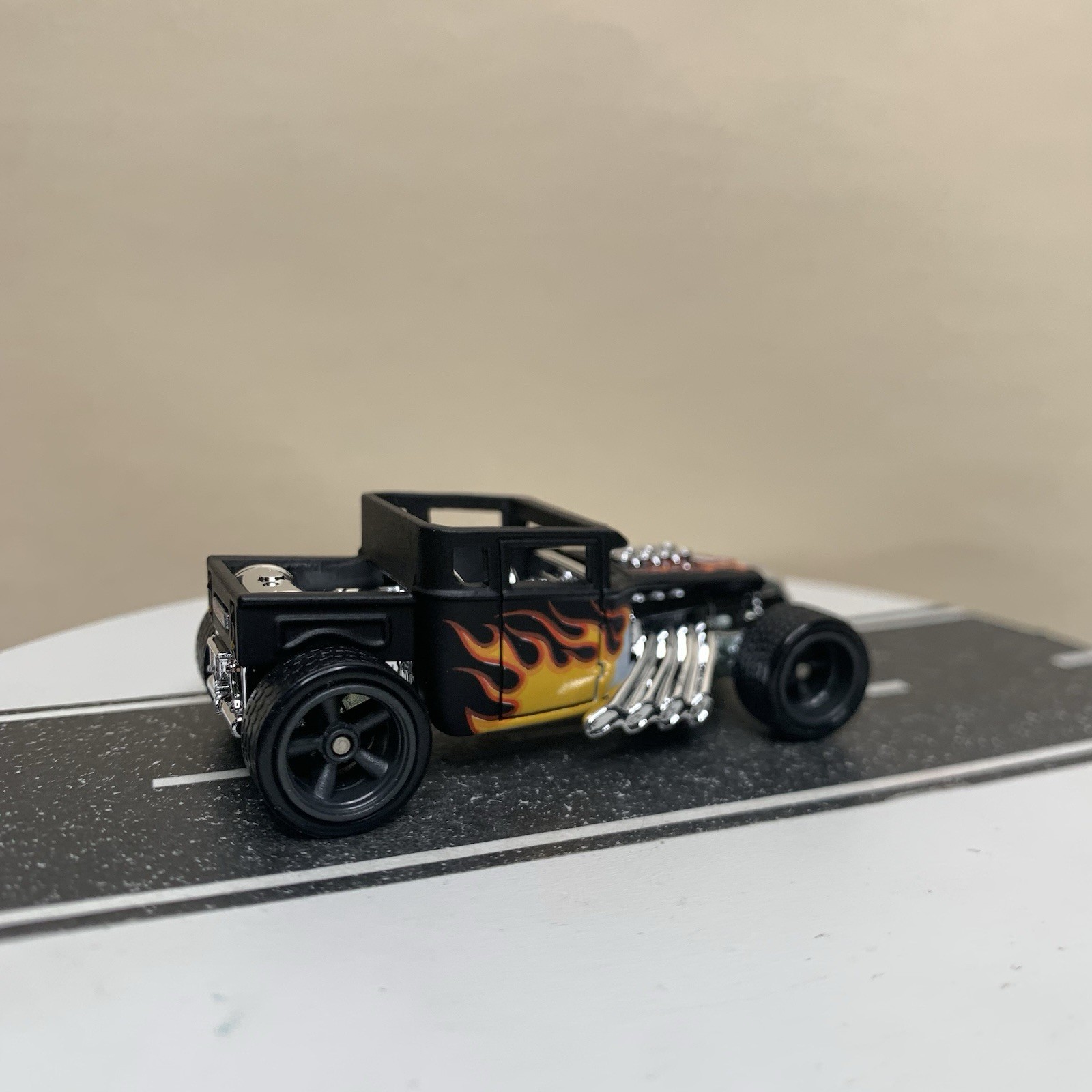 2020 Hot Wheels Premium Boulevard Bone Shaker Matte Black w/Flames & RR 1:64 NM