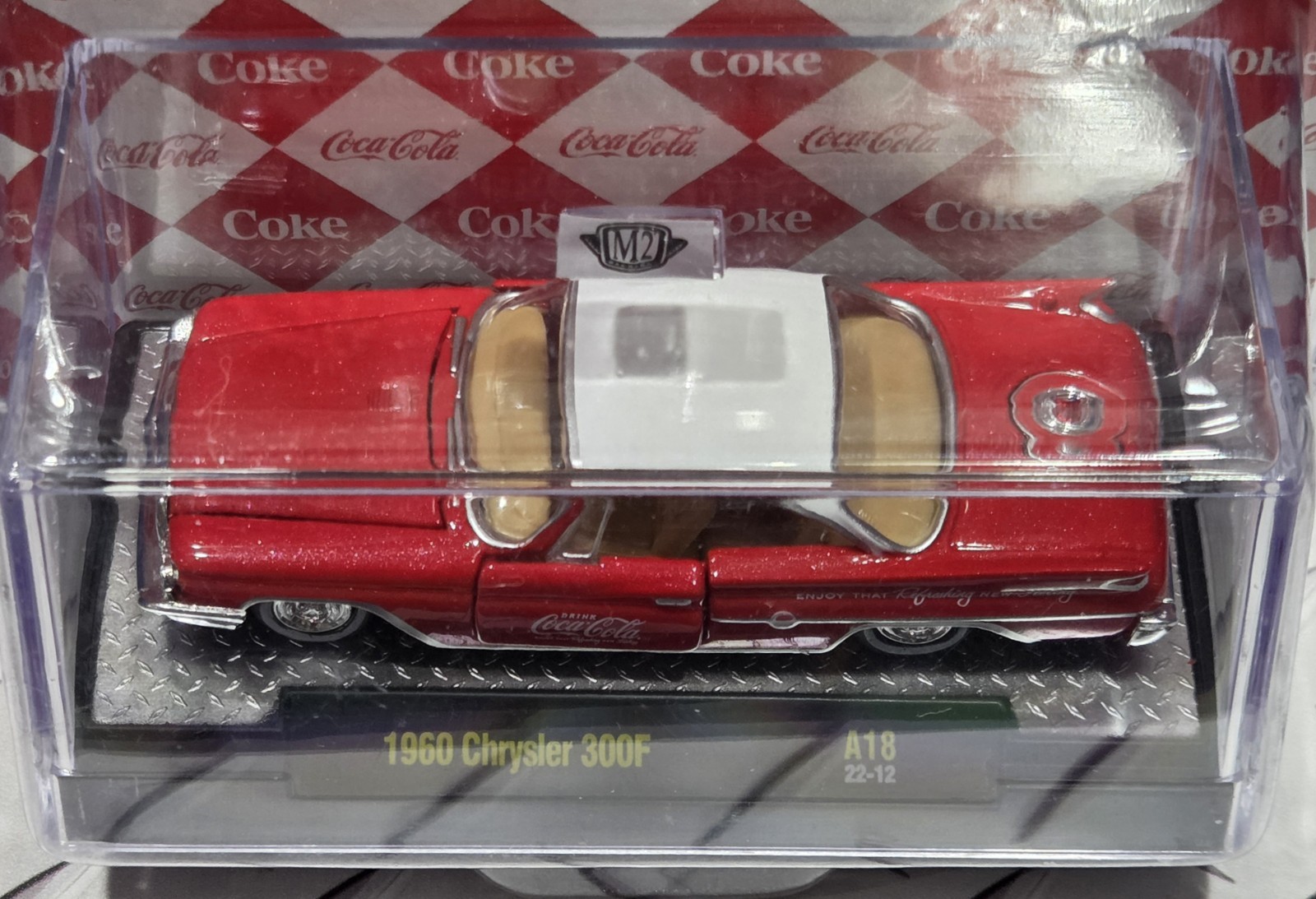 1/64 M2 Machines Coca-Cola 1960 Chrysler 300F Diecast Car A18 2022