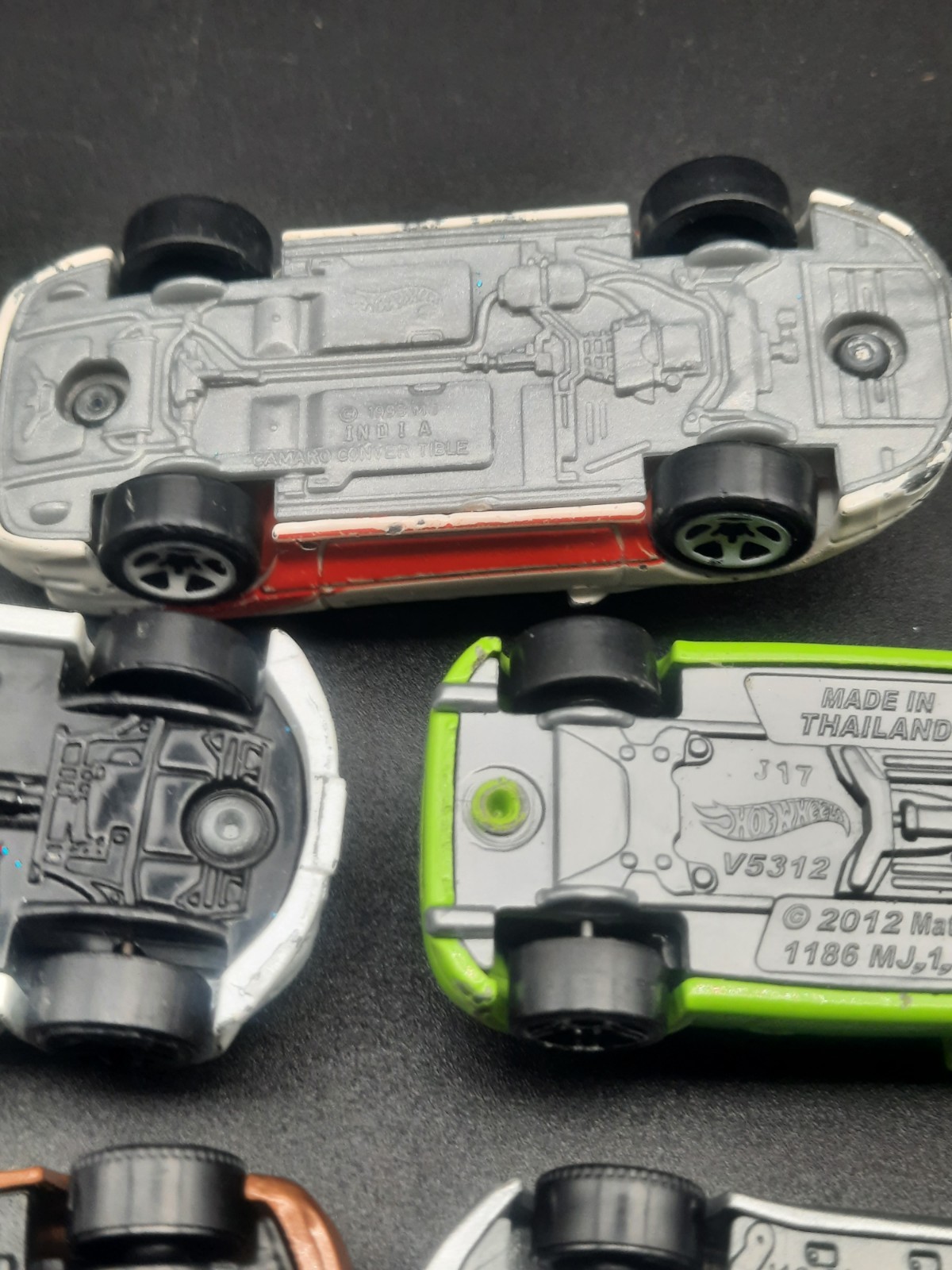 Mixed lot of 17 hot wheels/matchbox cars. Vintage to modern. Most fair shape.